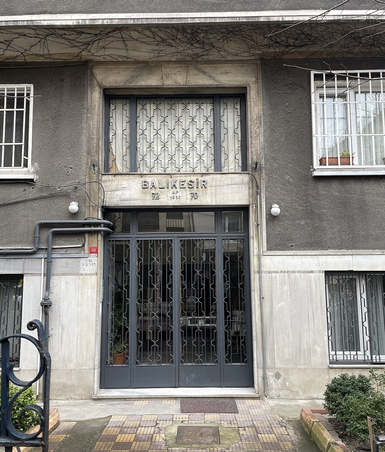Bangunan apartemen Balıkesir di Istanbul, Turki.