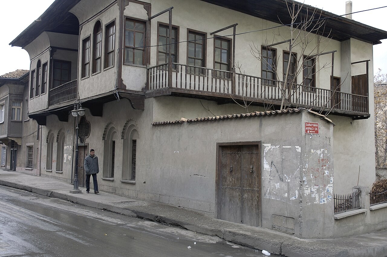 Rumah tradisional di Malatya, Turki; foto arsip.