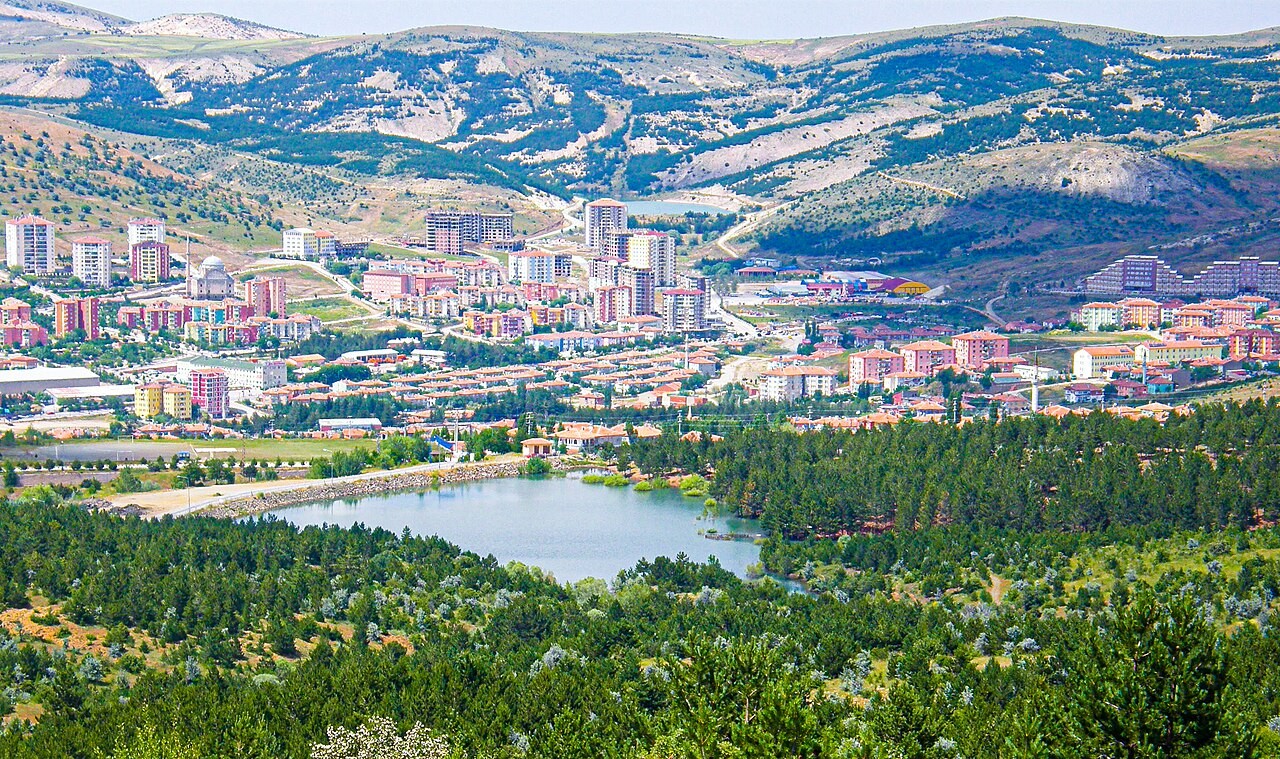 Panorama kota Yozgat, Turki.